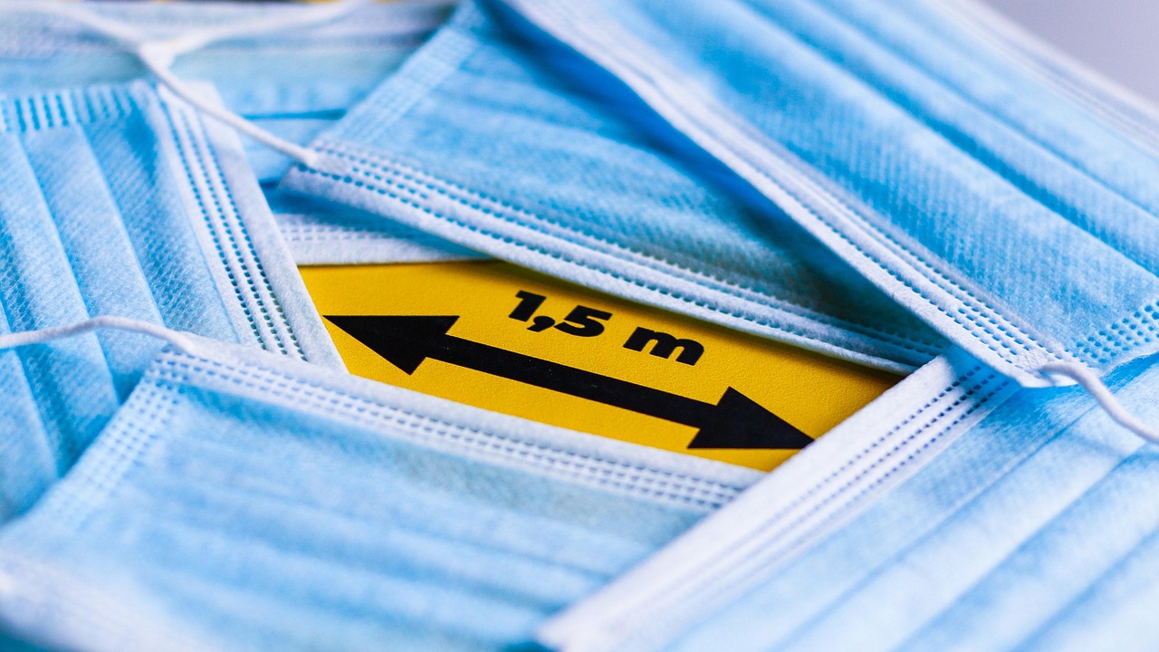 某地疾控中心拖欠□□万物资款案